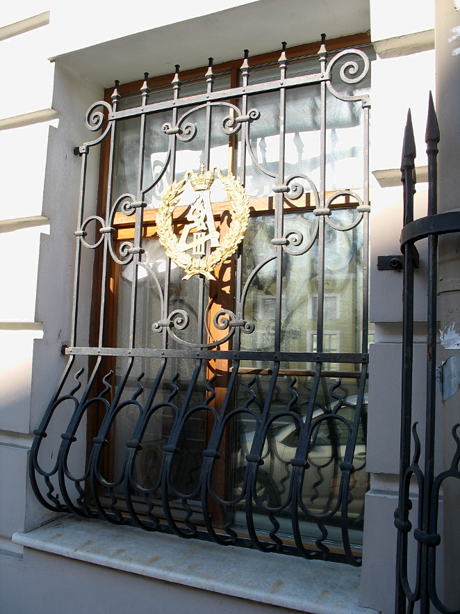 Решетка на окне музея